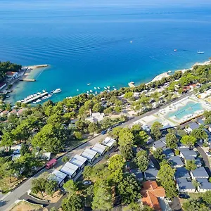 Kompleks wypoczynkowy Mobile Homes Mediteran Campsite, Selce